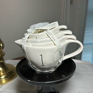 COPY - Rae Dunn measuring cups set